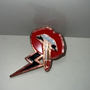 Charlotte tilbury pin